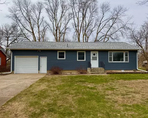 104 3rd St S, Dakota City, IA 50529