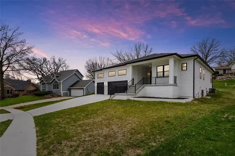 3420 SW 35th St, Des Moines, IA 50321