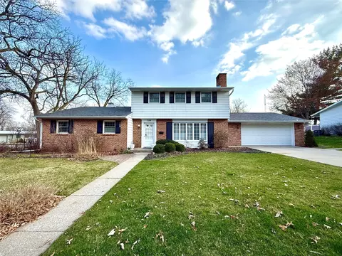 324 E 20th St, Ames, IA 50010 photo 1