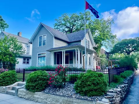 1815 Center St, Des Moines, IA 50314