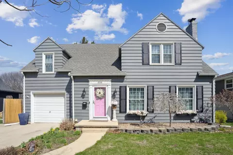226 Columbia Circle Cir, Waterloo, IA 50701