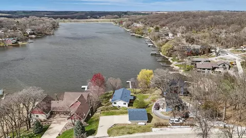 9273 Diamondhead Dr, Dexter, IA 50070