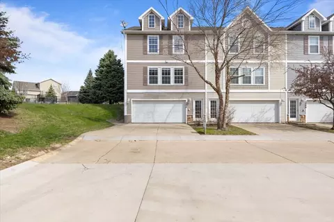 3070 SW Sharmin Ln, Ankeny, IA 50023