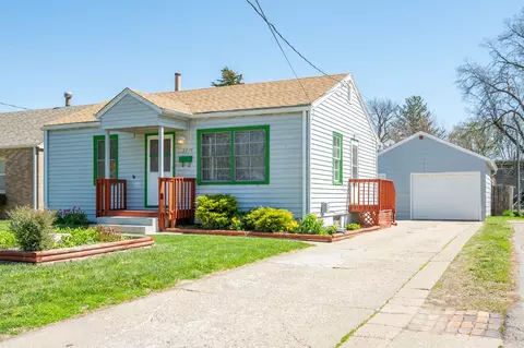 2219 53rd St, Des Moines, IA 50310