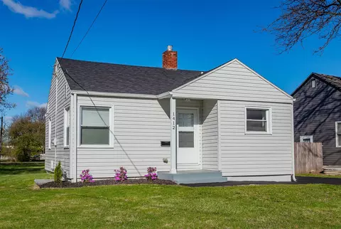 1412 Searle St, Des Moines, IA 50317
