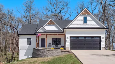 104 Timber Ln, Ackworth, IA 50001