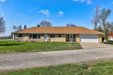 215 N Pearl St, Zearing, IA 50278