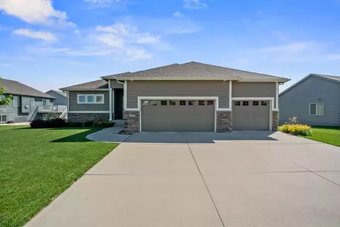 2102 NW 24th St, Ankeny, IA 50023