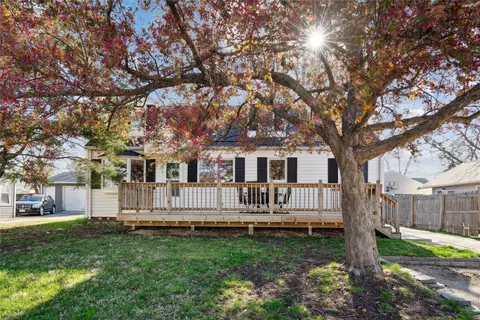 2317 60th St, Des Moines, IA 50322