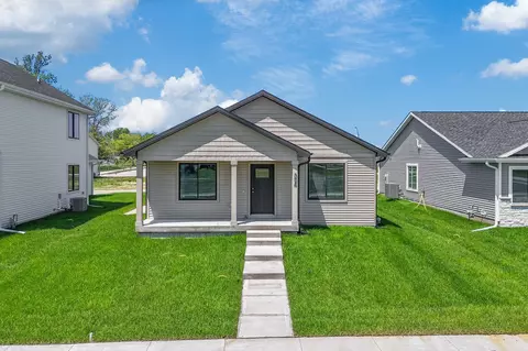 324 Veterans Blvd, Knoxville, IA 50138