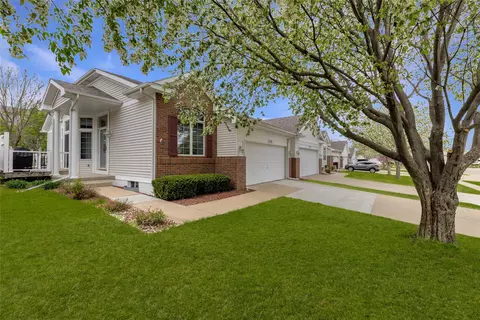 2329 Valley Ridge Pl, West Des Moines, IA 50265