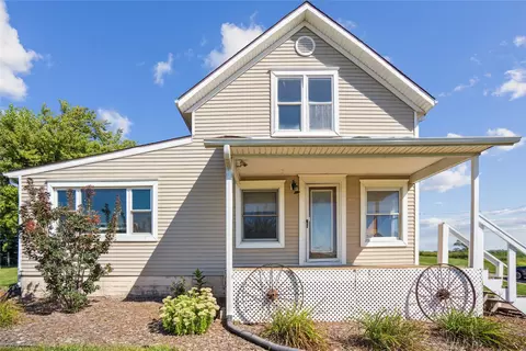 7294 Ia 14 Hwy E, Newton, IA 50208