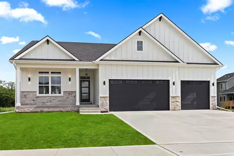 16307 Ironwood Ln, Urbandale, IA 50323