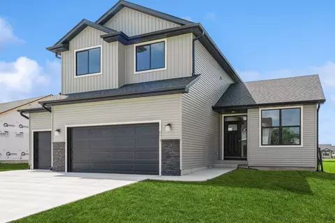 6517 NE George Ave, Pleasant Hill, IA 50327