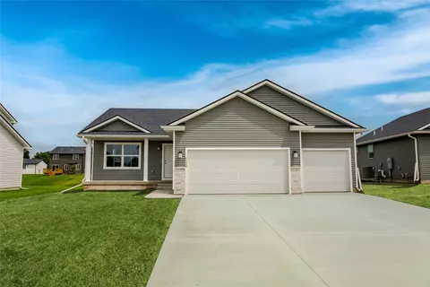 6520 NE Caroline Ave, Pleasant Hill, IA 50327
