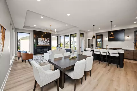 4611 Centennial Blvd, Urbandale, IA 50323