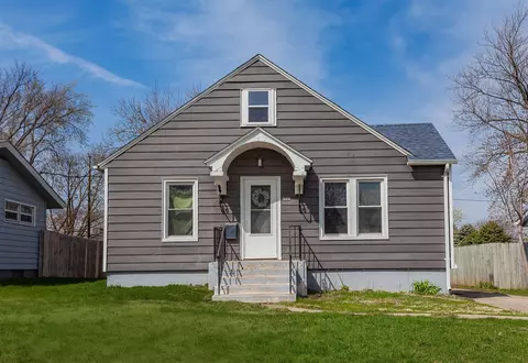 1715 W 2nd St, Perry, IA 50220