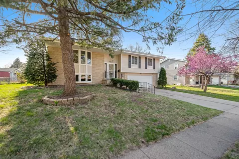 4022 46th St, Des Moines, IA 50310