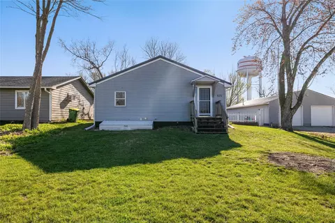 325 N Market St, Madrid, IA 50156
