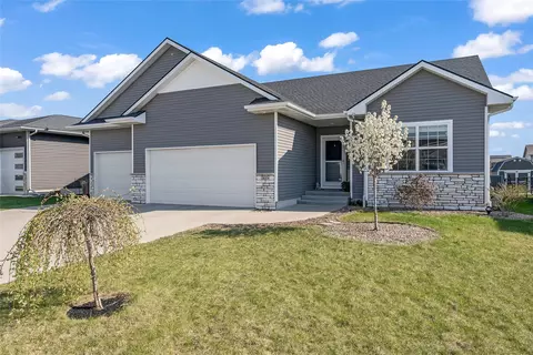 309 Summit Cir NW, Bondurant, IA 50035