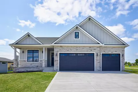 18298 Hidden Knl, Clive, IA 50325