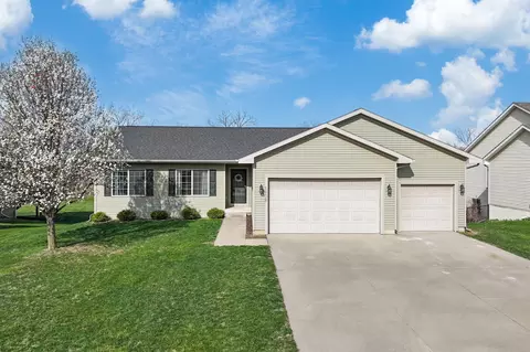 1608 Juniper Pl, Granger, IA 50109