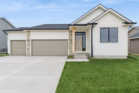 4316 NE 8th St, Ankeny, IA 50021