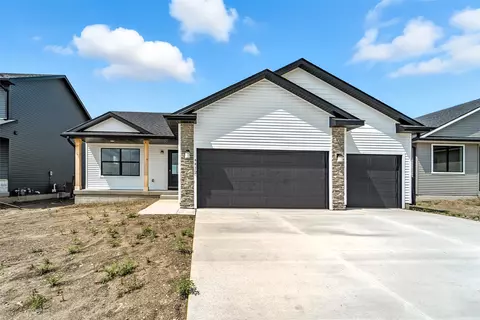 4412 NE 8th St, Ankeny, IA 50021