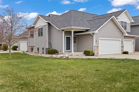 601 E 4th St, Huxley, IA 50124