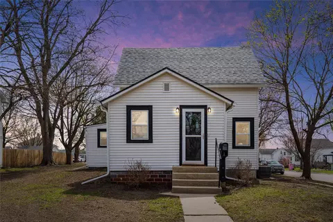 1402 13th St, Boone, IA 50036