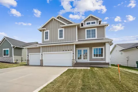 4647 178th St, Urbandale, IA 50323