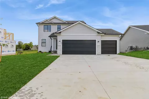 305 N 19th St, Indianola, IA 50125