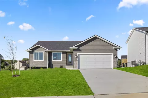 307 N 19th St, Indianola, IA 50125