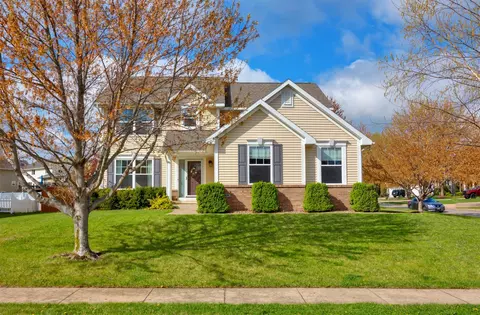 9128 Cowden Dr, Johnston, IA 50131