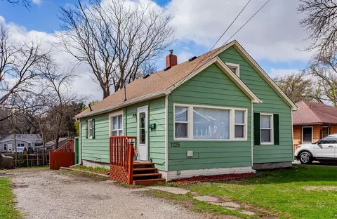 1226 Emma Ave, Des Moines, IA 50315