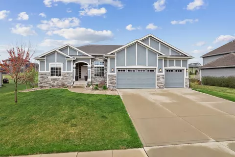 15205 Hickory Dr, Urbandale, IA 50323