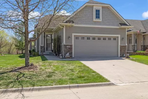 645 65th Pl #131, West Des Moines, IA 50266