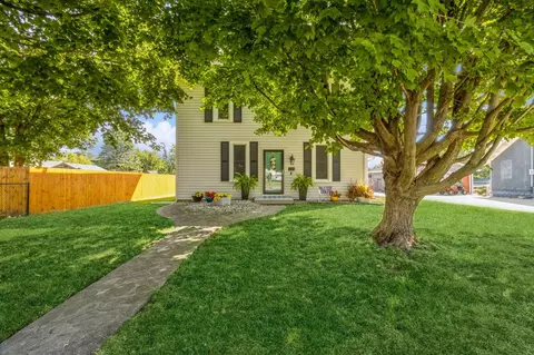 205 S High St, Baxter, IA 50028