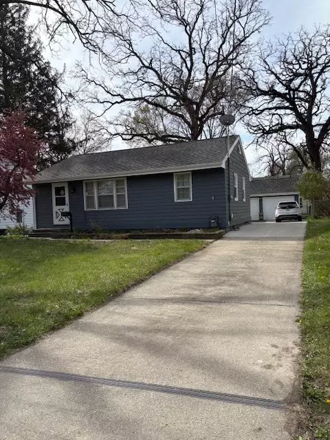 3218 Seneca Ave, Des Moines, IA 50310
