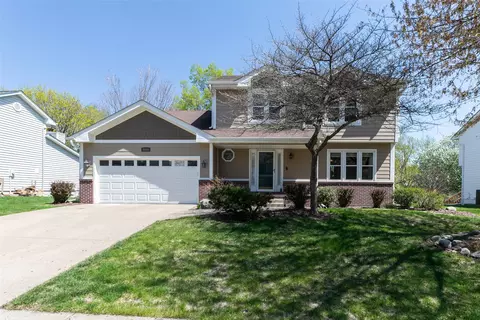 4015 98th St, Urbandale, IA 50322