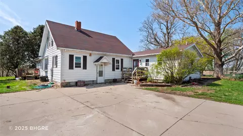 5552 W 68th St S, Colfax, IA 50054
