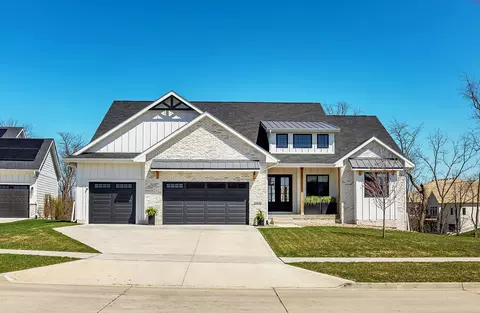 2525 Belmont Blvd, Waukee, IA 50263