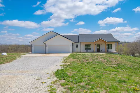 4887 155th Ln, Indianola, IA 50125