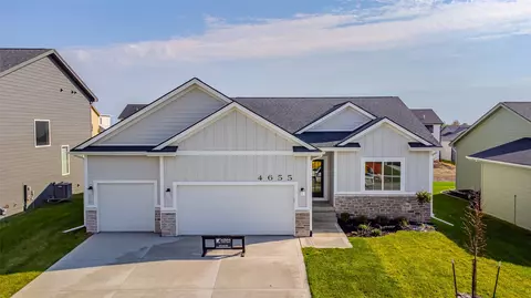 4655 178th St, Urbandale, IA 50323