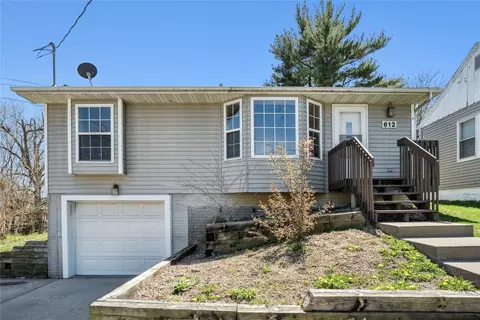 612 Kenyon Ave, Des Moines, IA 50315