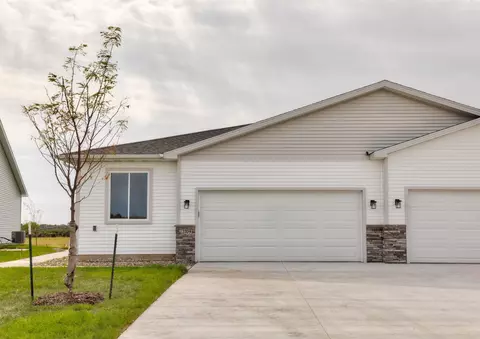 2709 13th St NE, Bondurant, IA 50035