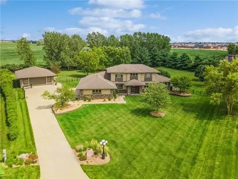 3752 NW 103rd Pl, Polk City, IA 50226