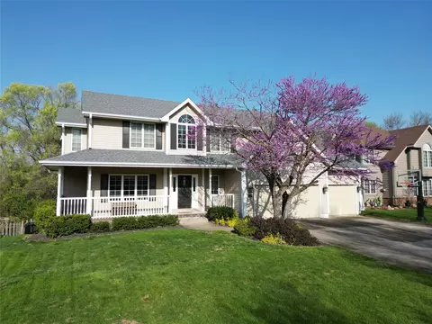 4712 95th St, Urbandale, IA 50322