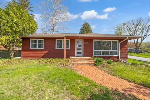3503 Ross Rd, Ames, IA 50014