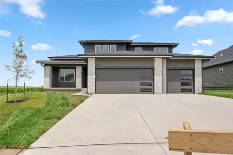 445 NW Ashley Cir, Waukee, IA 50263